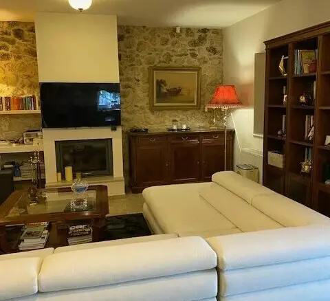 Maisonette Of 180 M² In Peloponnese