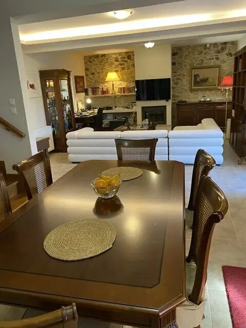 Maisonette Of 180 M² In Peloponnese