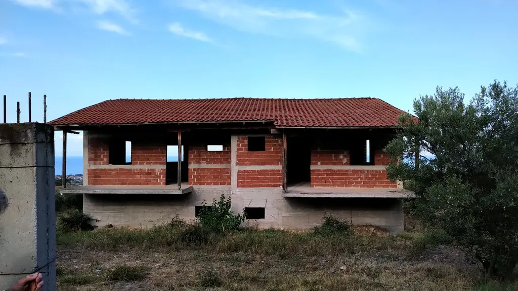 Complex Of 600 M² On The Olympic Coast