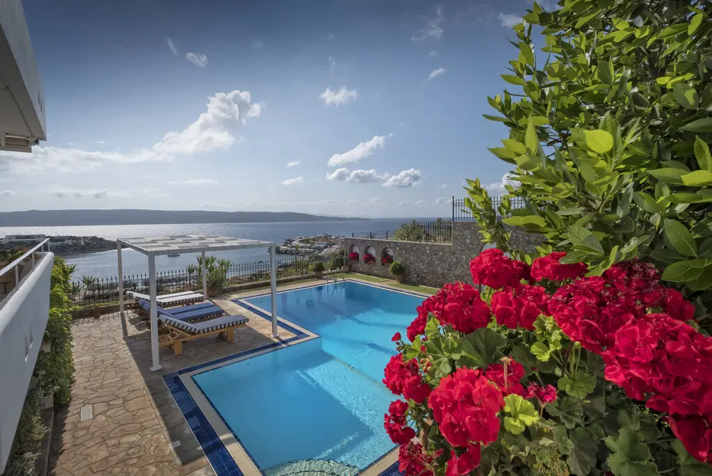 Villa Of 240 M² In Attica