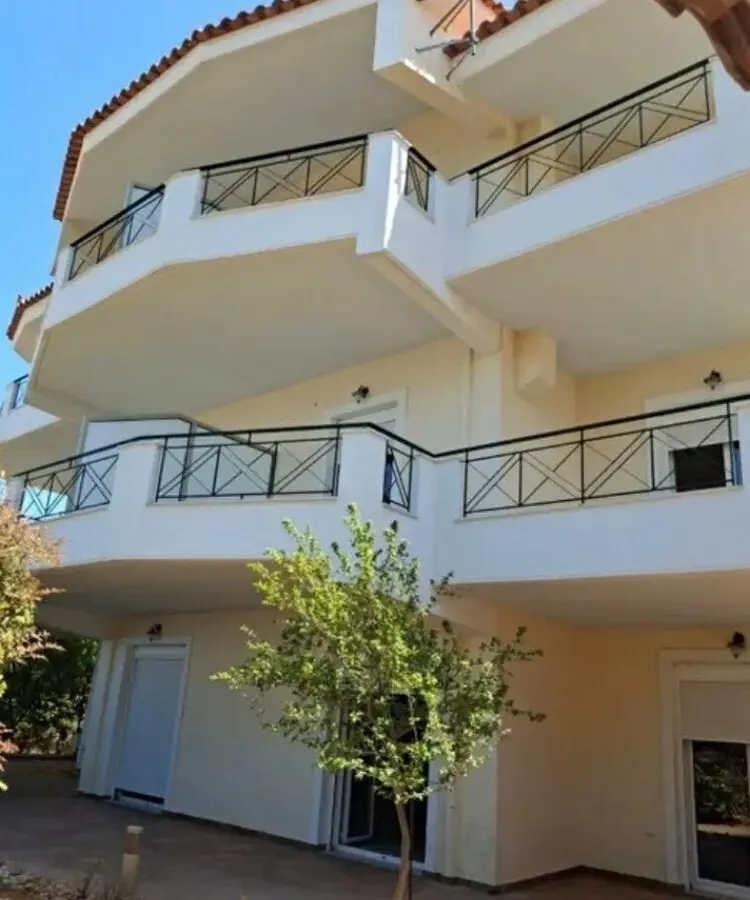 Maisonette Of 169 M² In Peloponnese