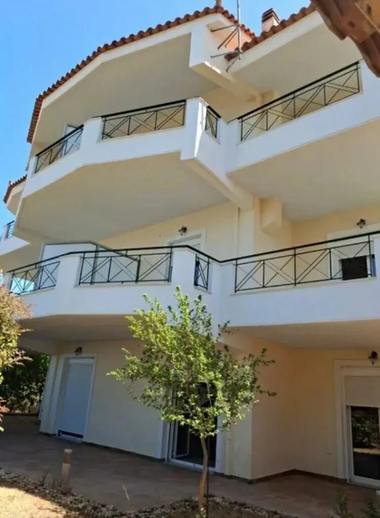 Maisonette Of 169 M² In Peloponnese