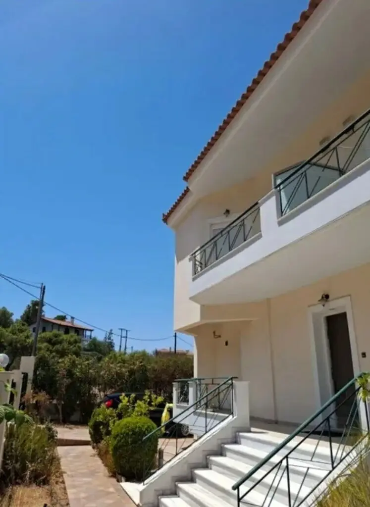 Maisonette Of 169 M² In Peloponnese