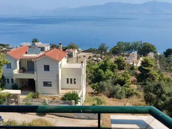 Maisonette Of 169 M² In Peloponnese