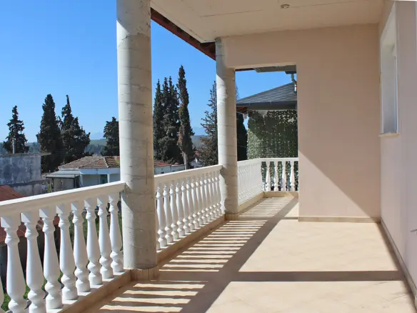 Detached House Of 293 M² On The Olympic Coast