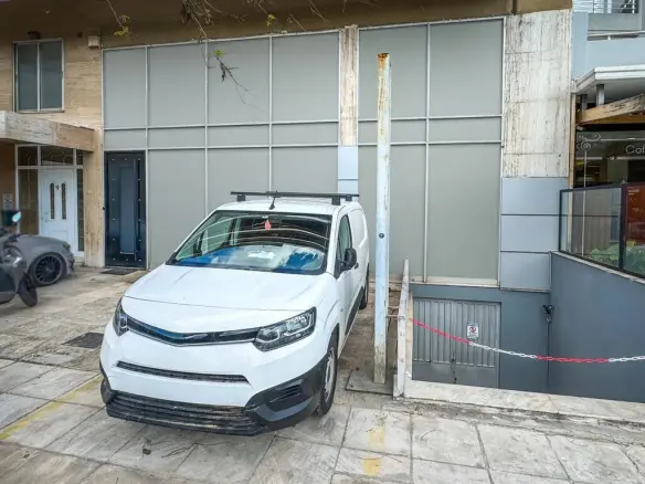 Commercial Property Of 160 M² In Attica