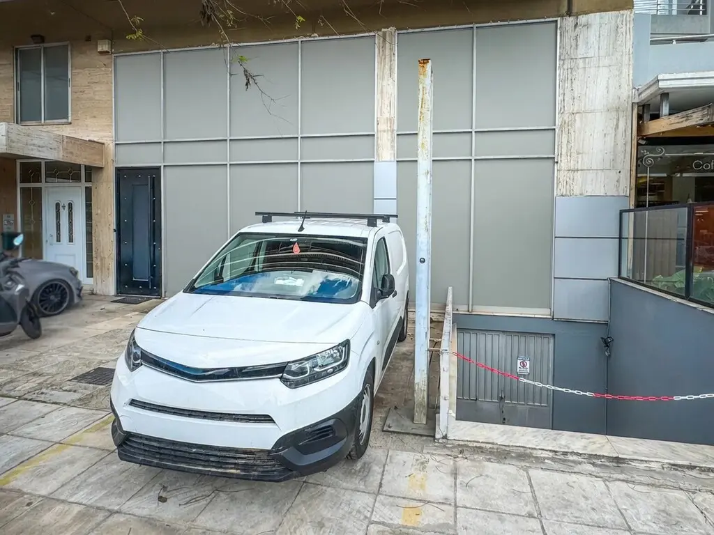 Commercial Property Of 160 M² In Attica
