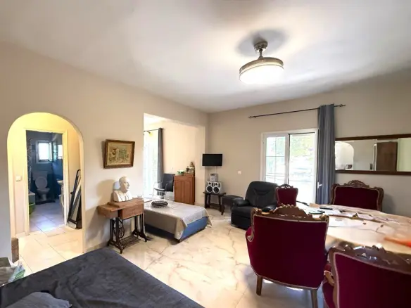 Flat Of 100 M² In Corfu