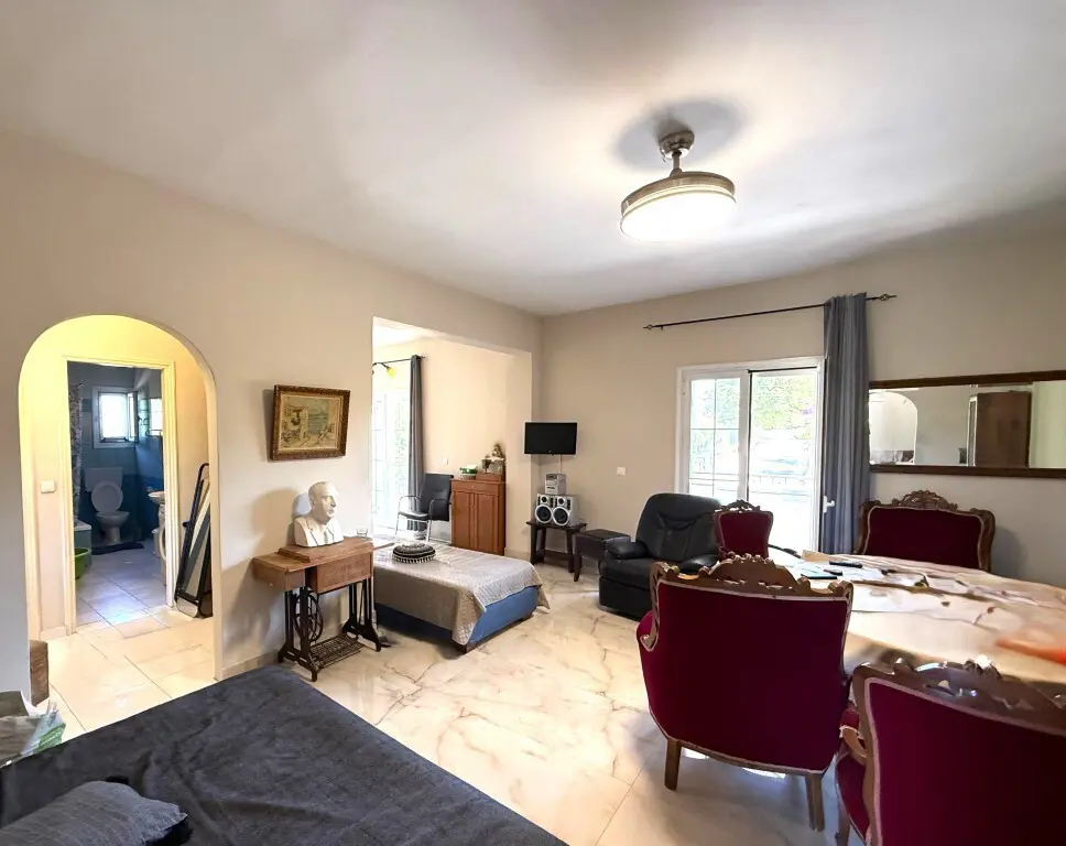 Flat Of 100 M² In Corfu