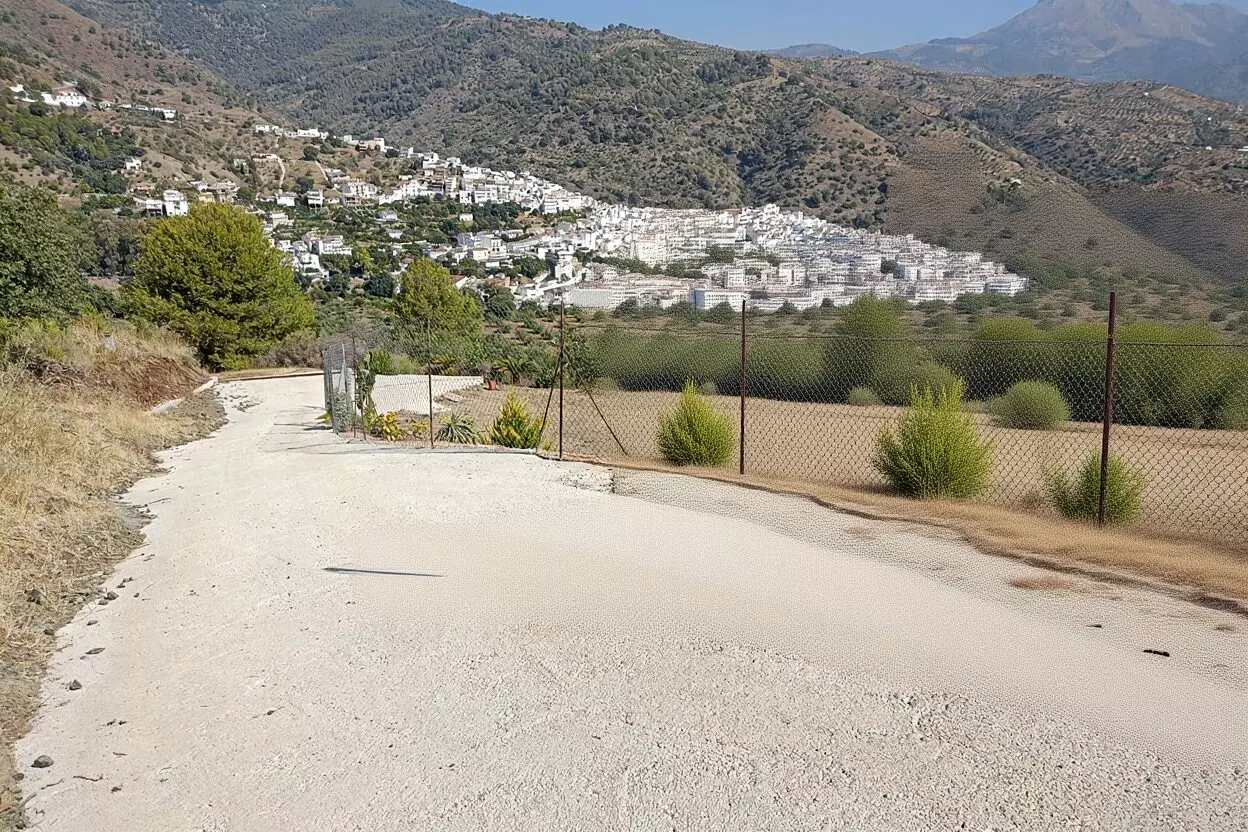 Rustic Land For A Rural Tourist Complex In Sierra De Las Nieves In Tolox (malaga)