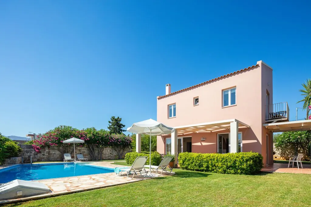 Villa Of 120 M² In Crete