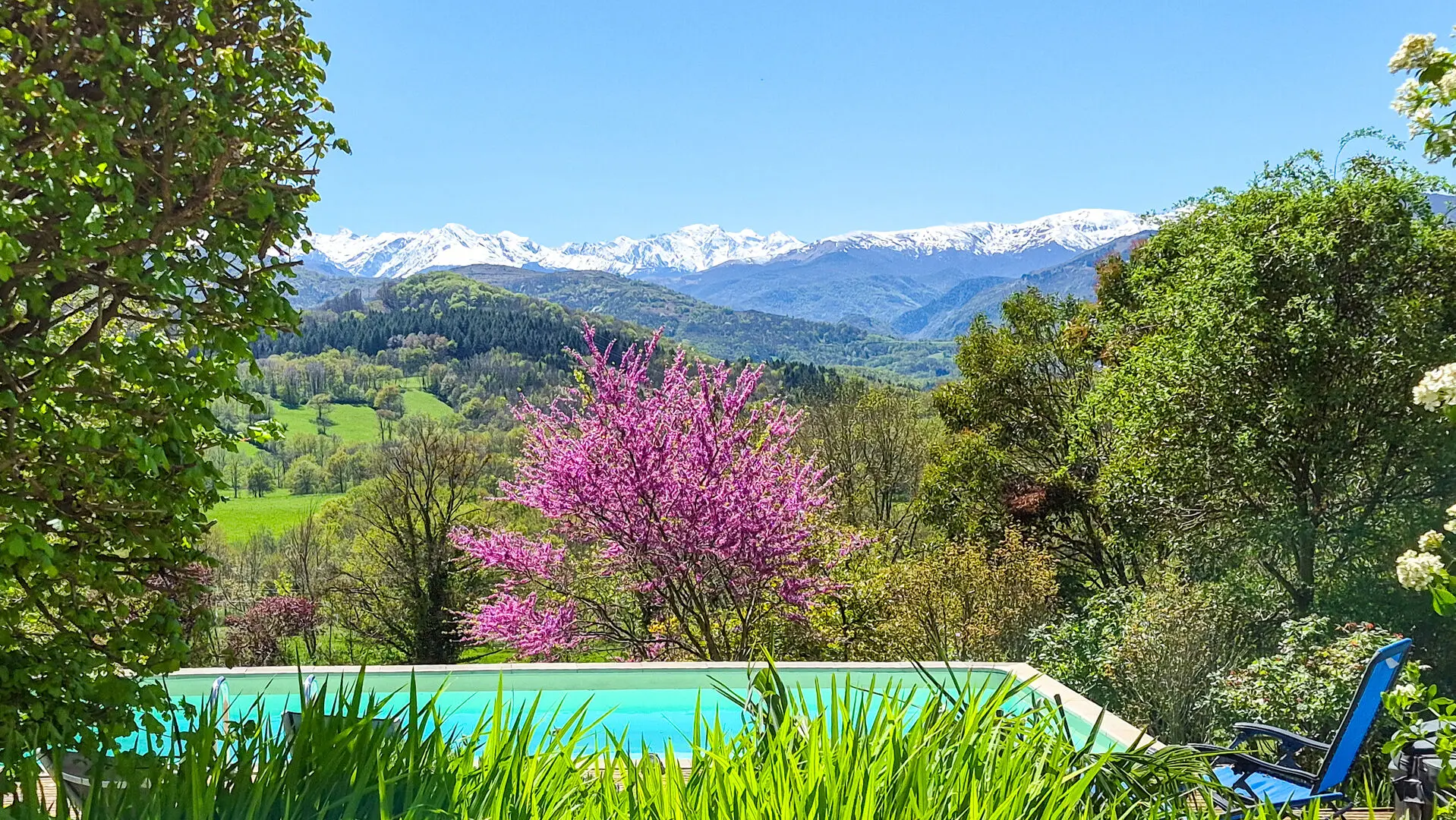 House Of 5 Bedrooms With Guest Cottage, Pool, And Pyrenees Views