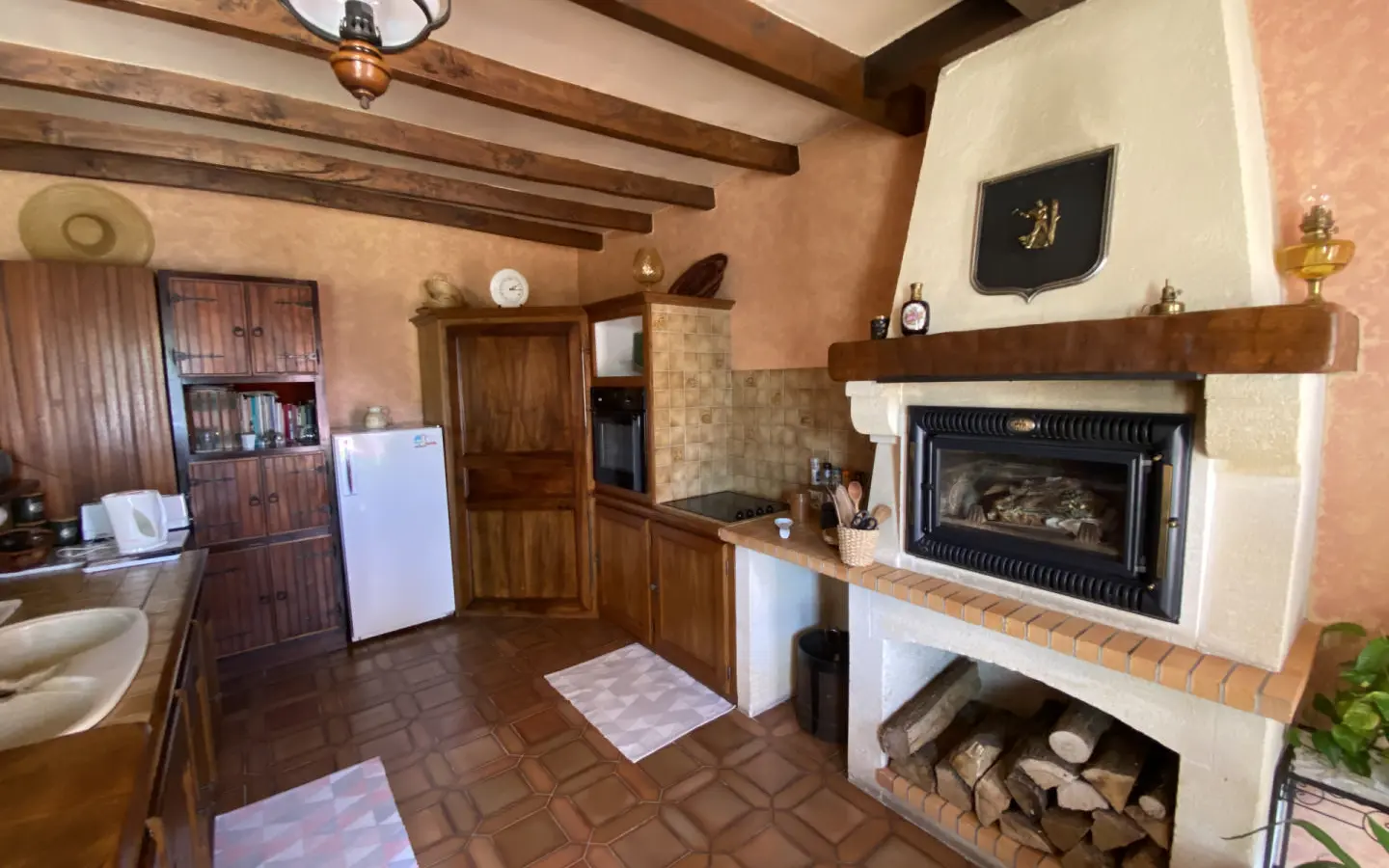 Cottage Of 96 M² With Development Potential In Brossac Area