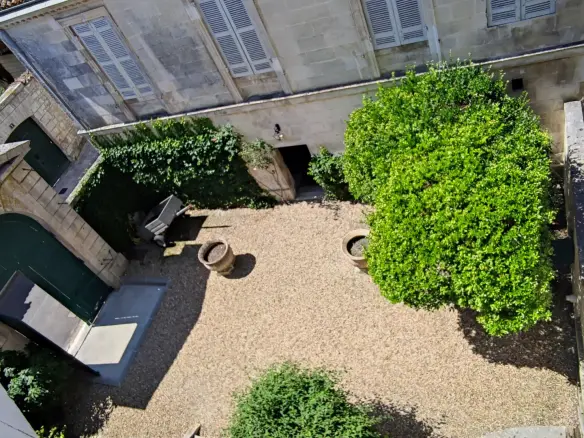 Maison De Maitre Of 7 Bedrooms With Garden, Garage, And River View In Saintes