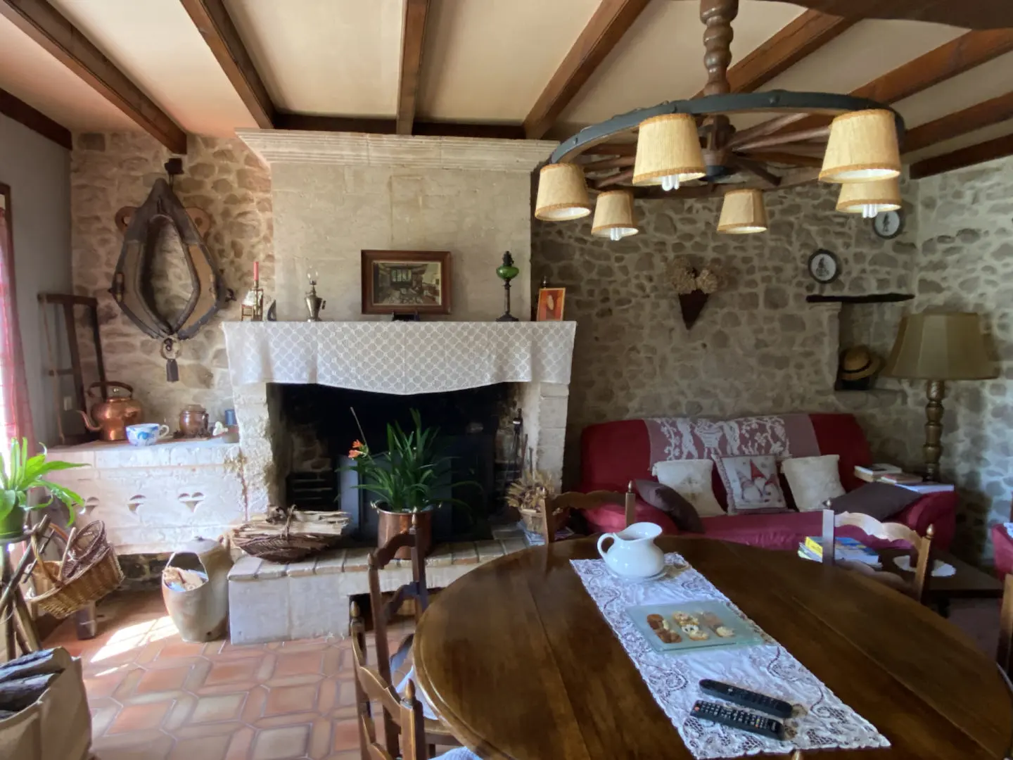 Cottage Of 0 M² With Development Potential In Brossac Area