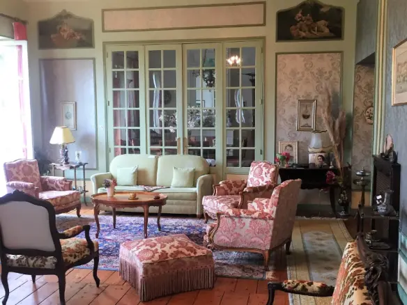 Maison De Maitre Of 7 Bedrooms With Garden, Garage, And River View In Saintes