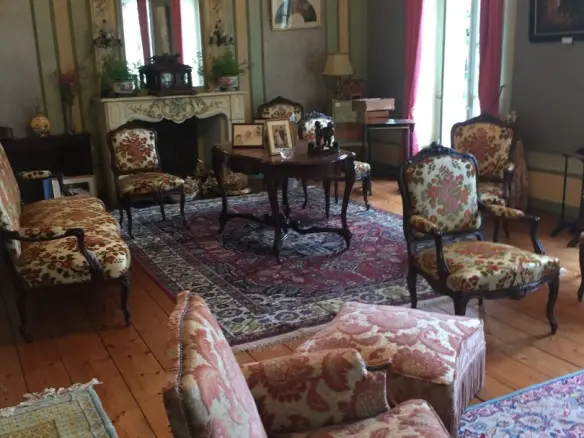 Maison De Maitre Of 7 Bedrooms With Garden, Garage, And River View In Saintes