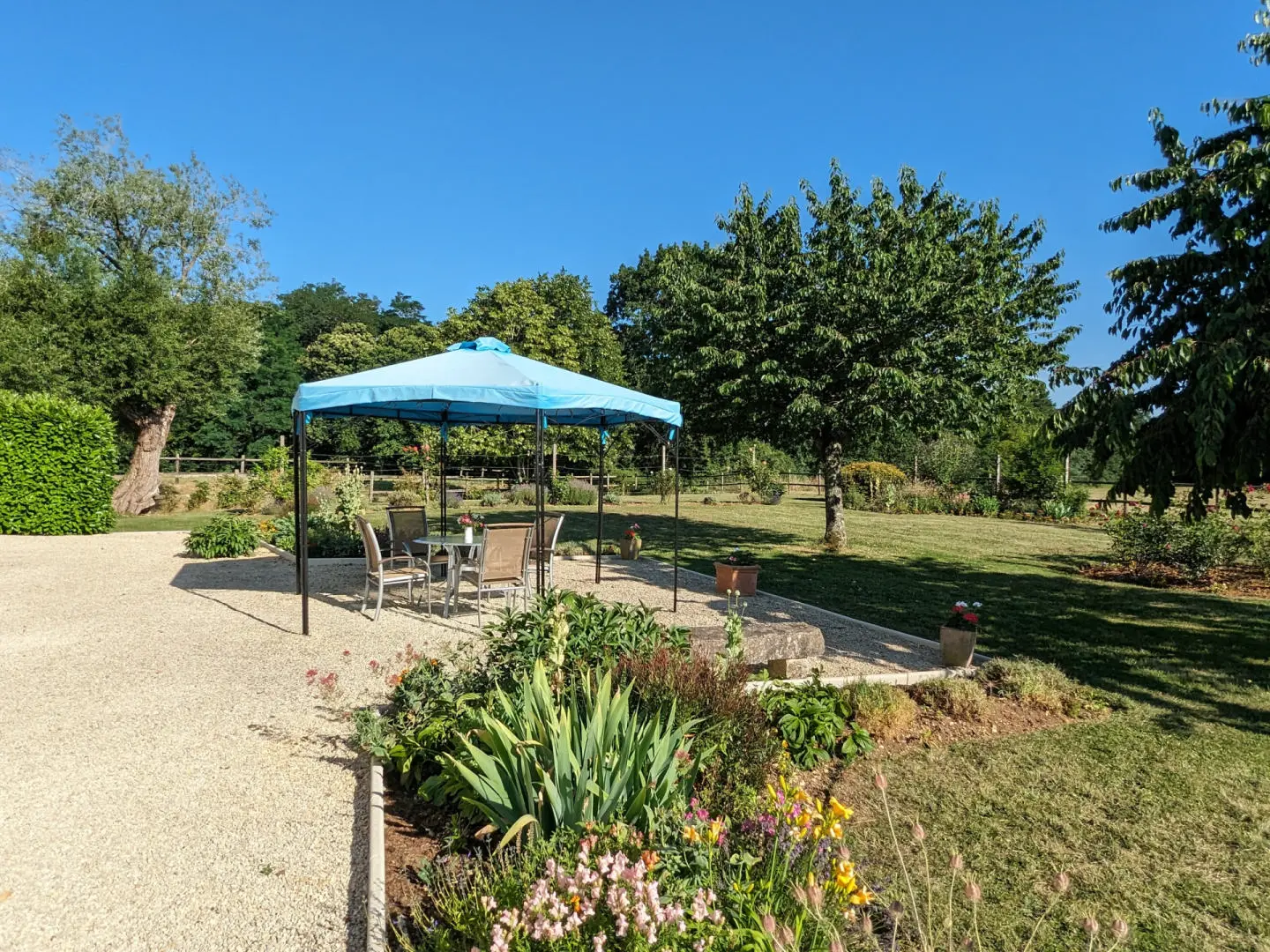 Maison De Maître Of 21 Acres With Guest Cottage And Pool In Vienne