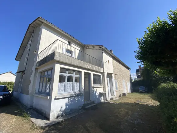 Townhouse Of 120 M² With Garden In Chalais, South Charente