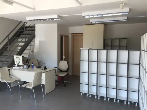 Commercial Property Of 160 M² In Attica