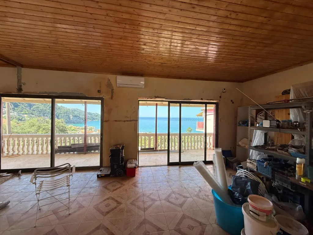 Complex Of 235 M² In Corfu