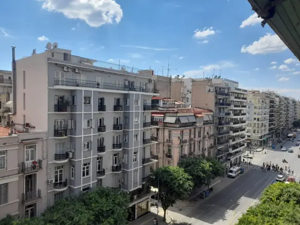 Flat Of 90 M² In Thessaloniki