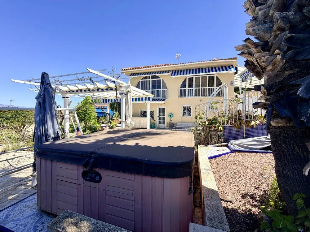 Villa Of 241 M² In Rojales, Spain