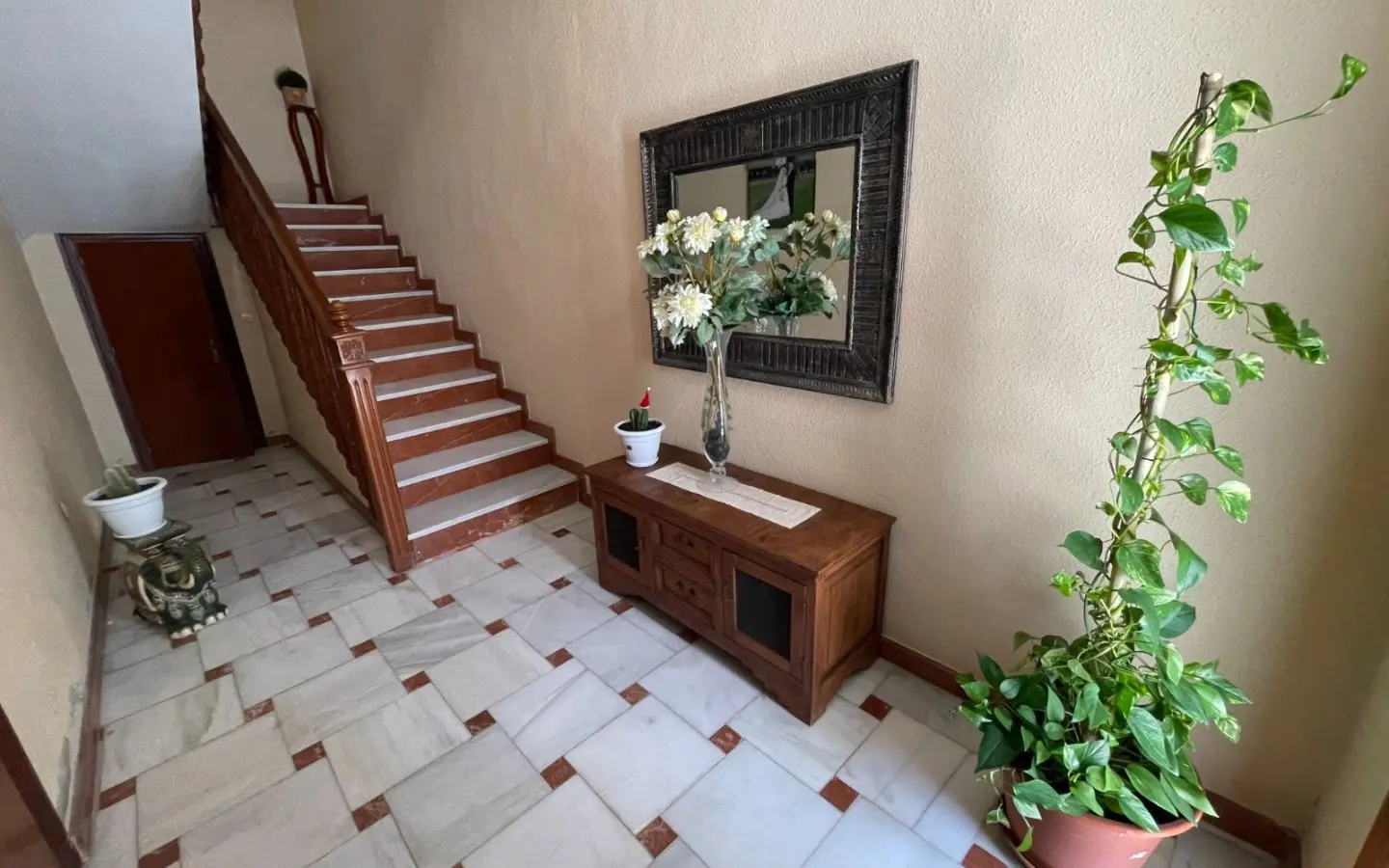 5-bedroom Townhouse In San Miguel De Salinas, Spain (290 M²)
