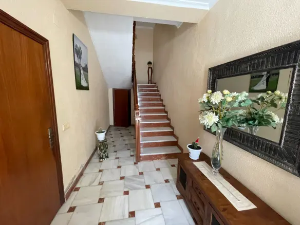 5-bedroom Townhouse In San Miguel De Salinas, Spain (290 M²)