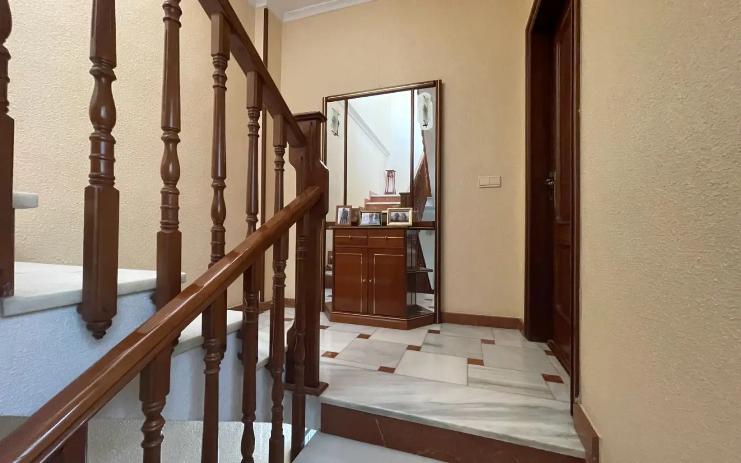 5-bedroom Townhouse In San Miguel De Salinas, Spain (290 M²)