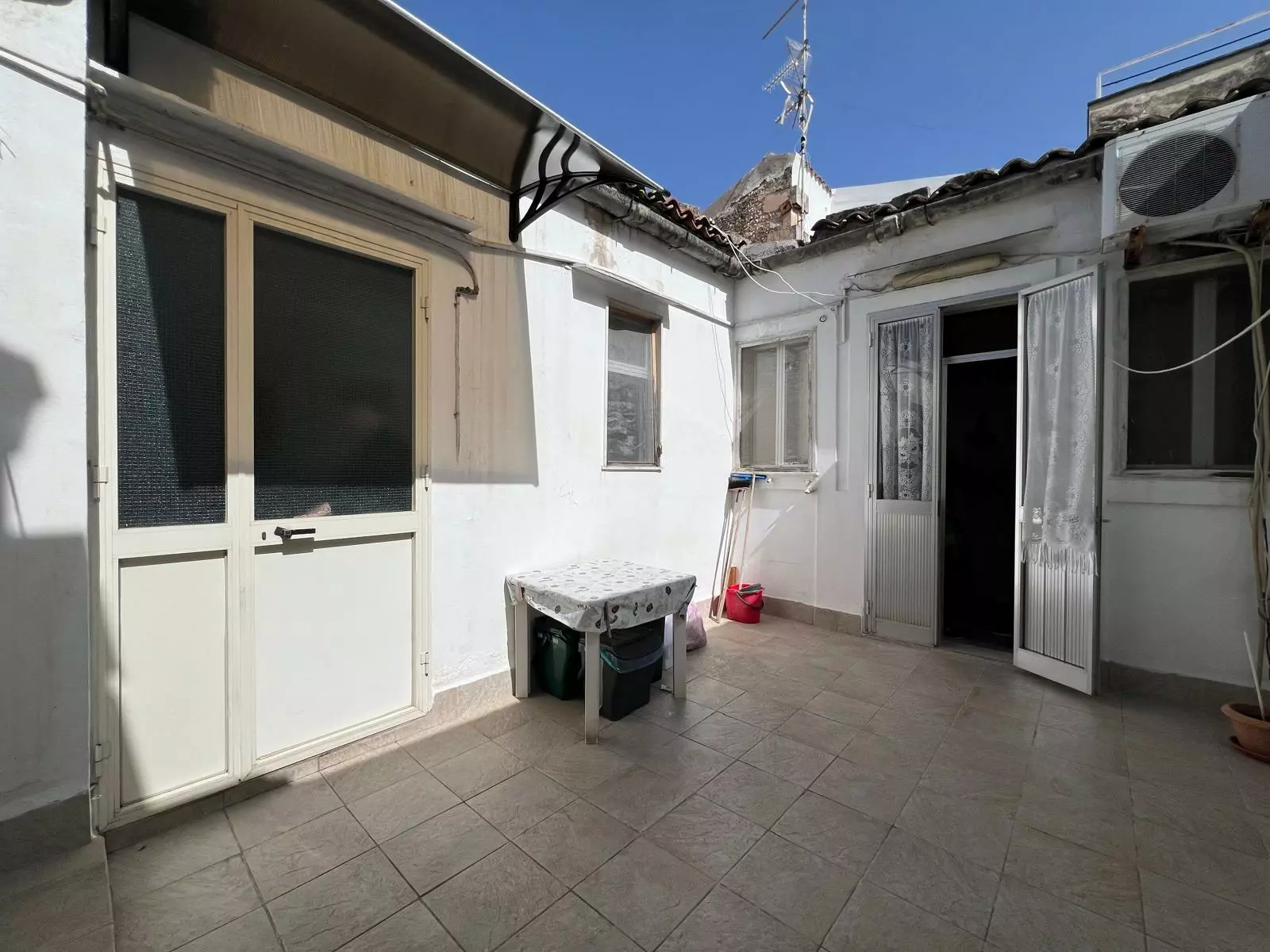 2 Apartment Of 63 M² In Bixio