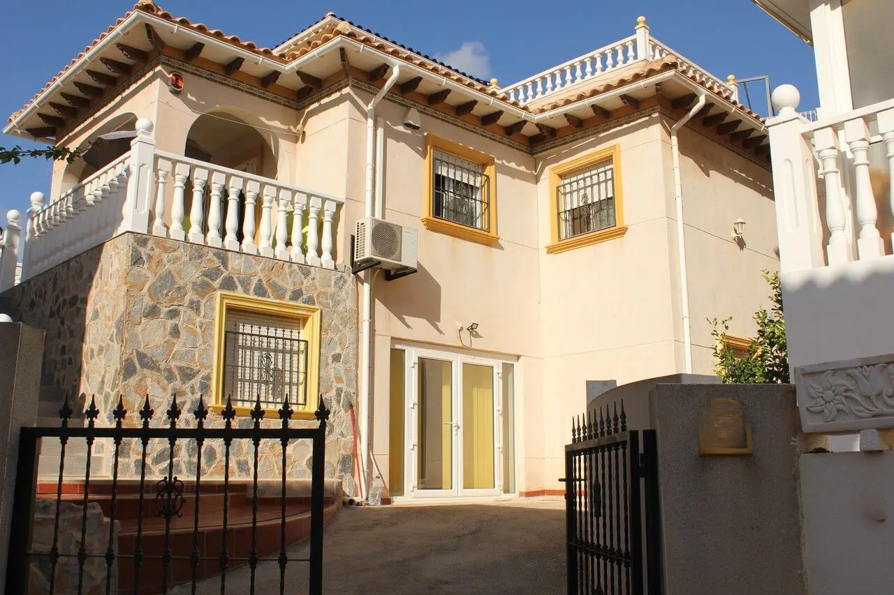 Villa 178 M² In Orihuela Costa, Spain – Mediter Real Estate