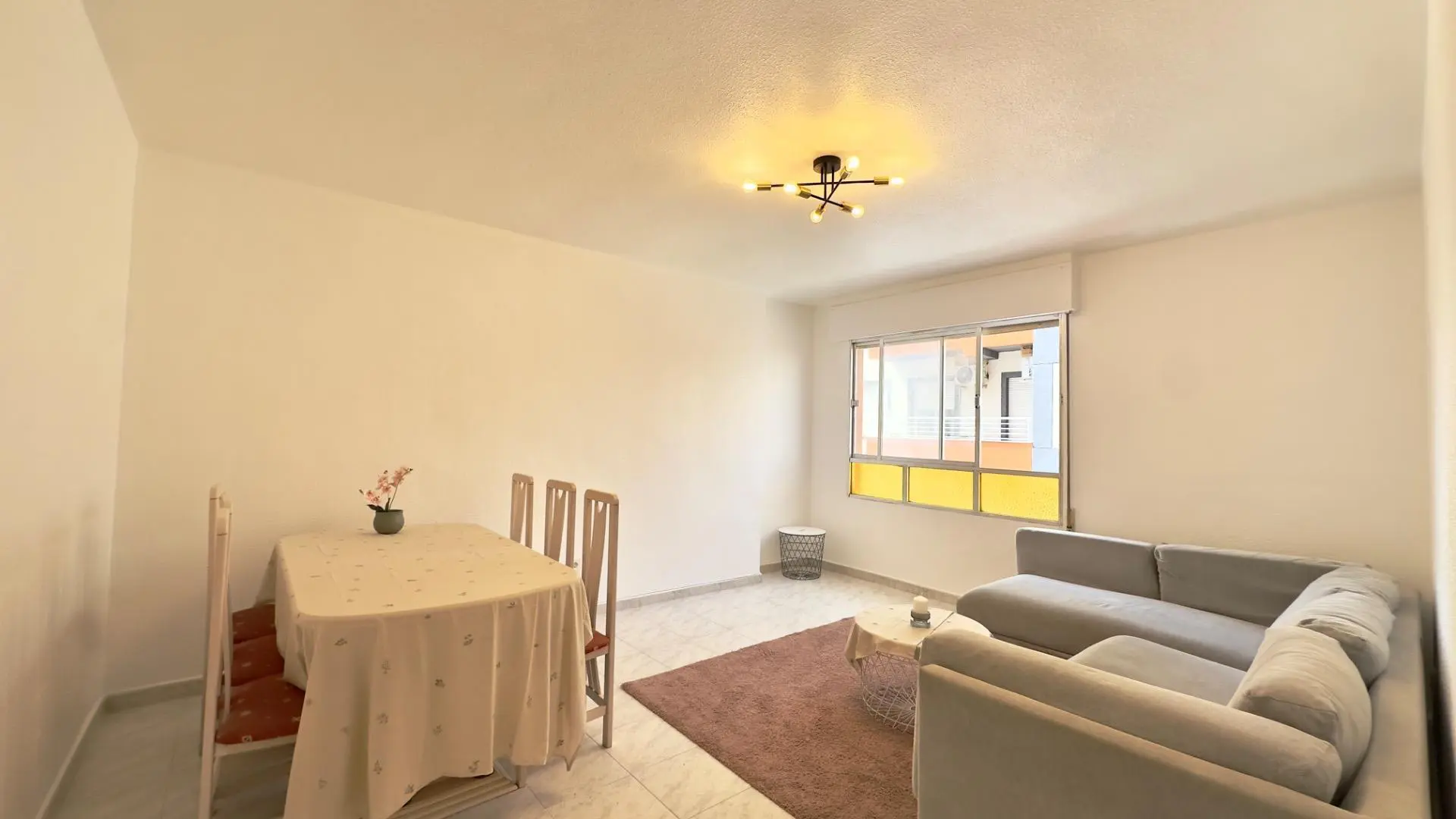 Apartment Of 95 M² In Torrevieja, Spain