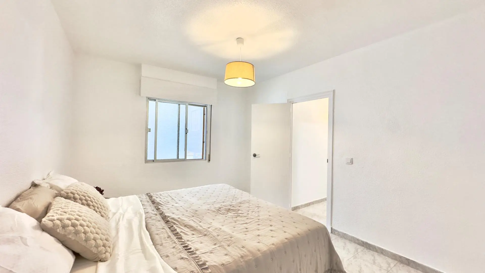 Apartment Of 95 M² In Torrevieja, Spain