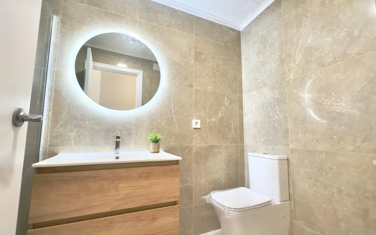 3-bedroom Apartment In Torrevieja, Spain (95 M²)