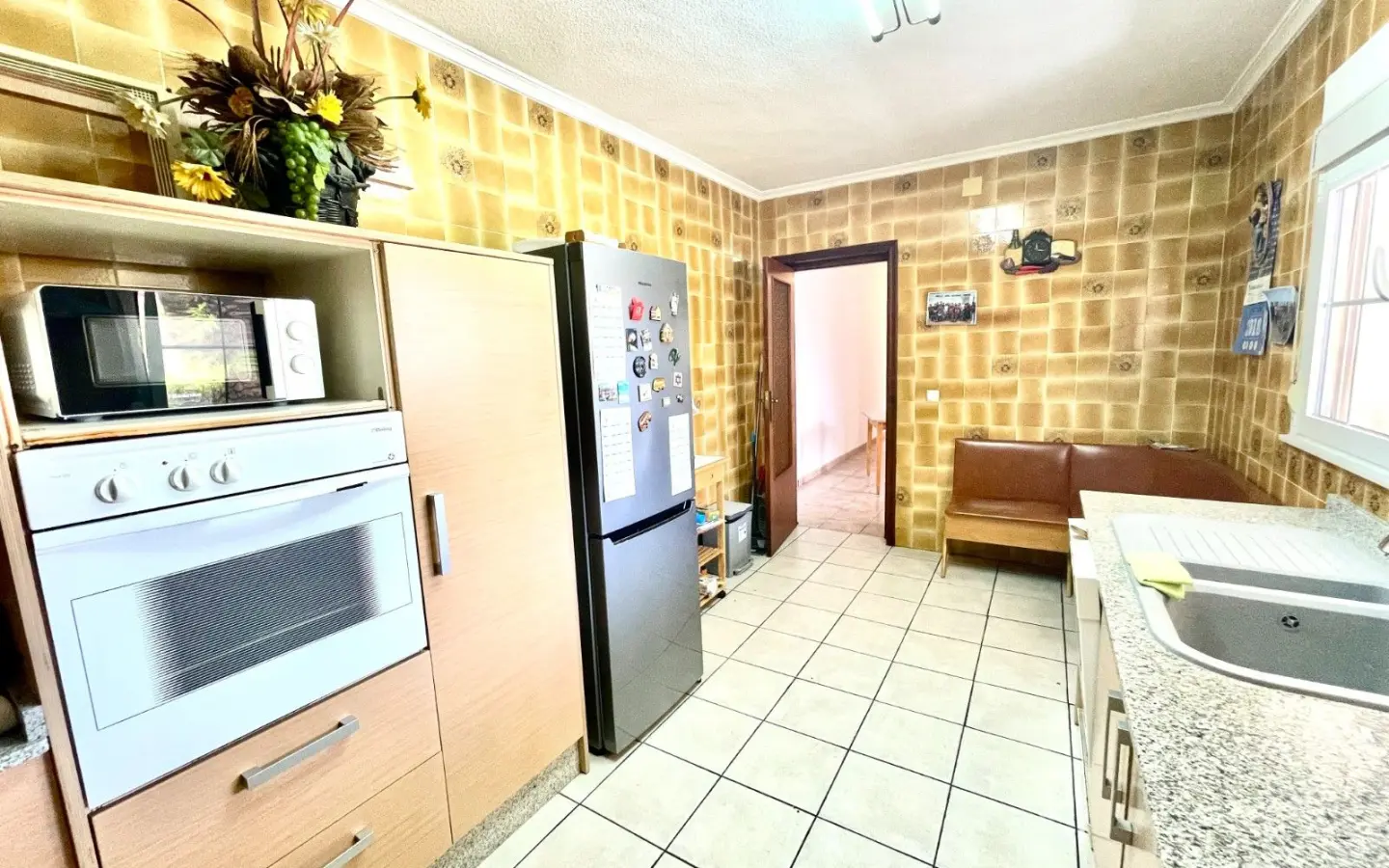 4-bedroom Villa In Benijofar, Spain (300 M²)