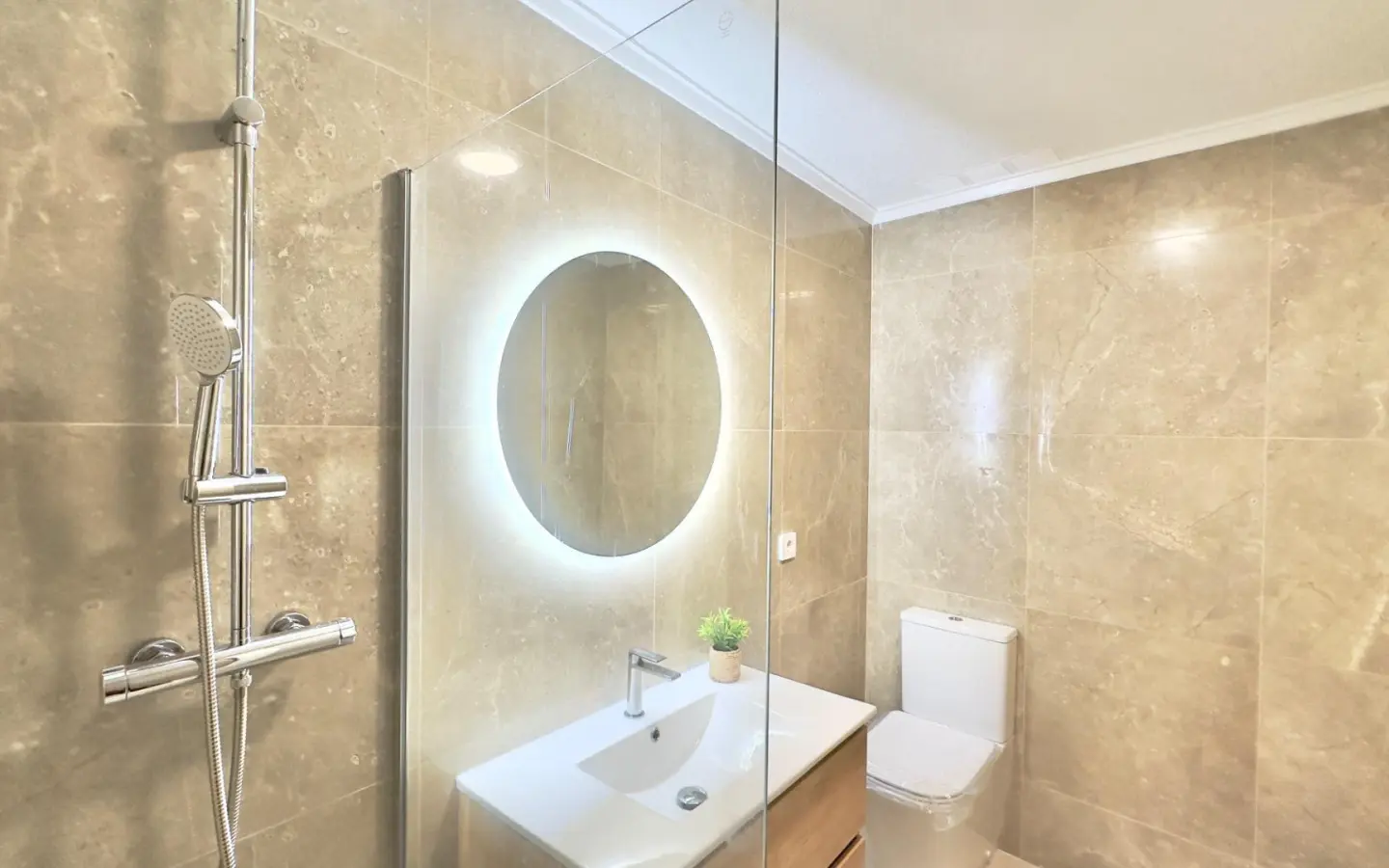 3-bedroom Apartment In Torrevieja, Spain (95 M²)