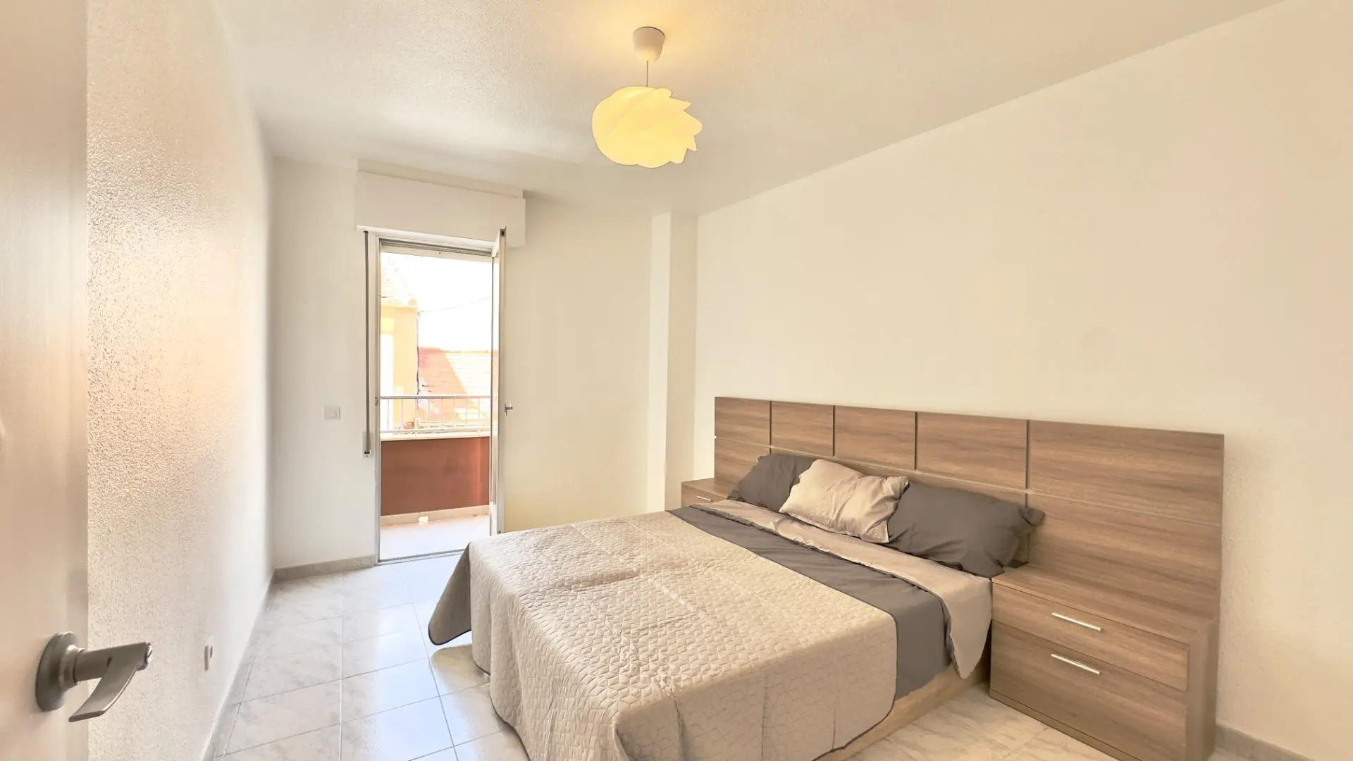 Apartment Of 95 M² In Torrevieja, Spain