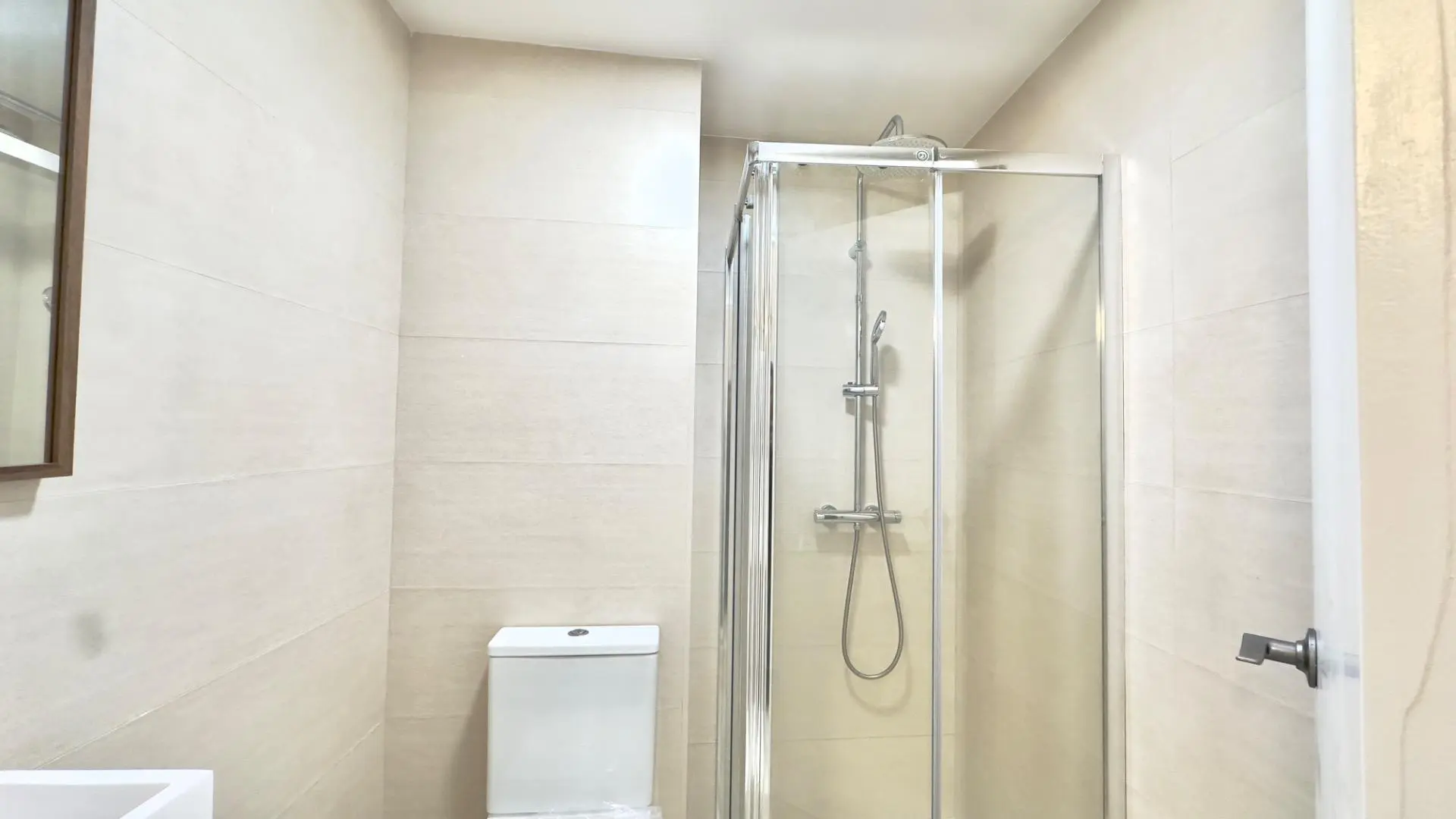 Apartment Of 95 M² In Torrevieja, Spain