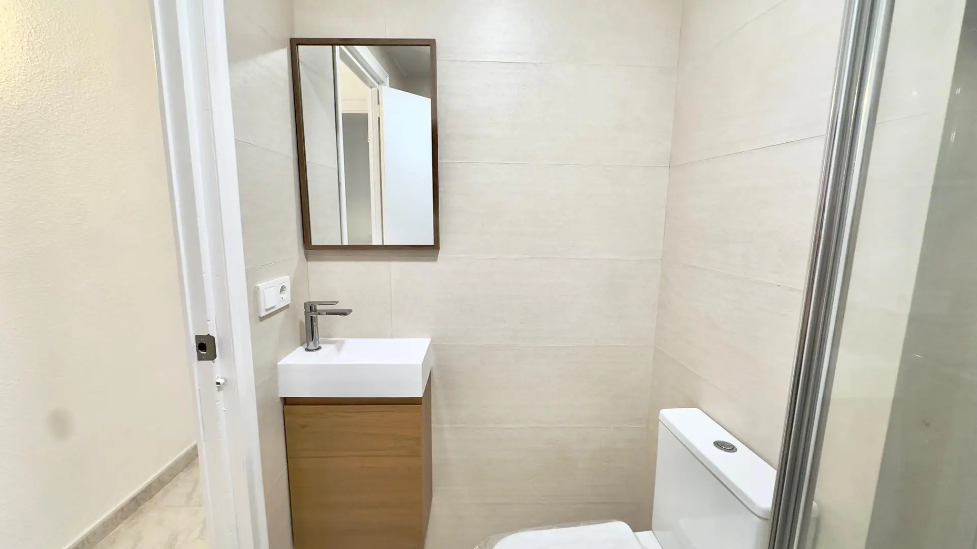 Apartment Of 95 M² In Torrevieja, Spain