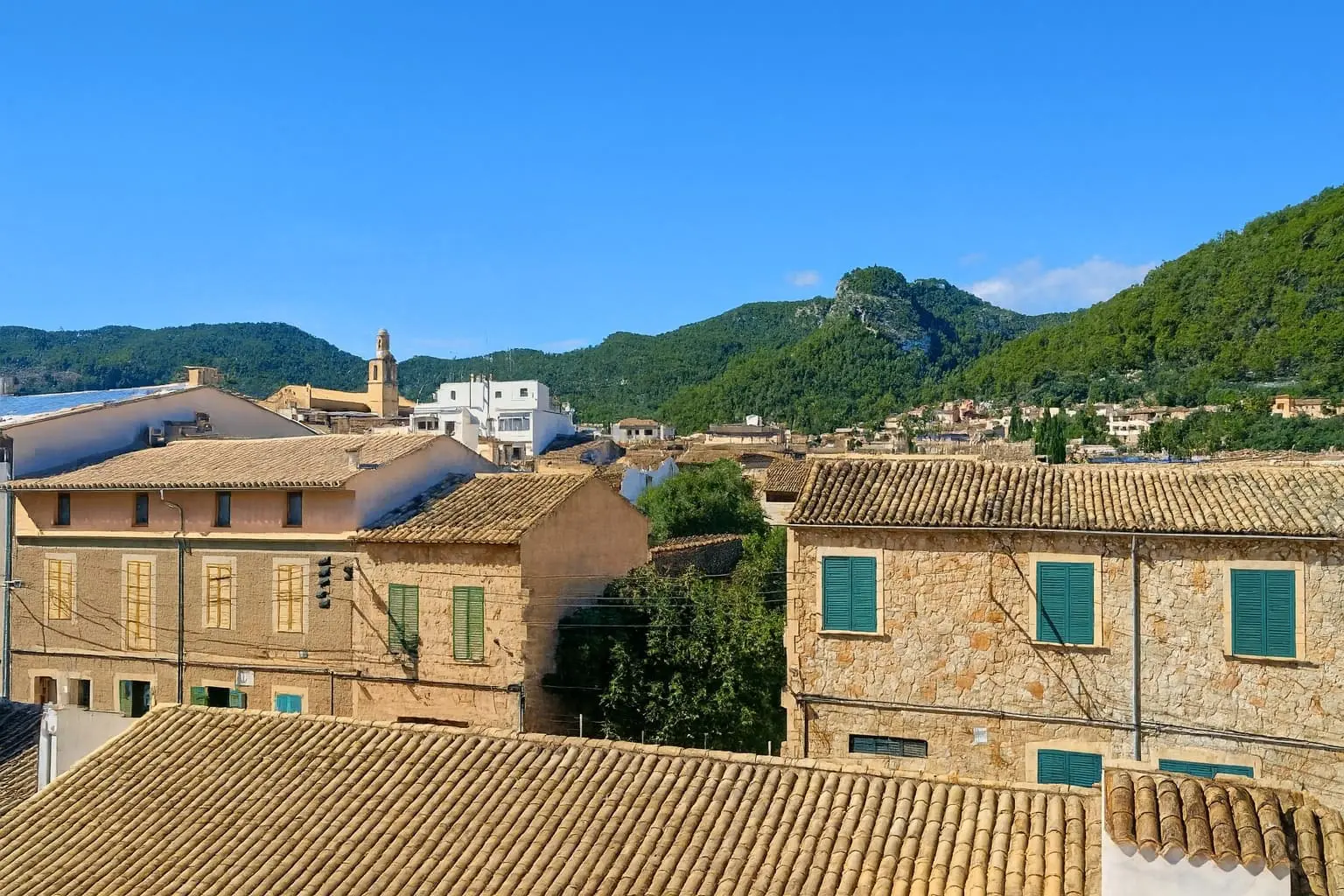 3-bedroom Apartment In Alaro, Spain (93 M²)
