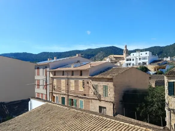 3-bedroom Apartment In Alaro, Spain (93 M²)