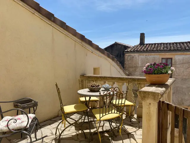 House Of 149 M² In Cessenon Sur Orb, France