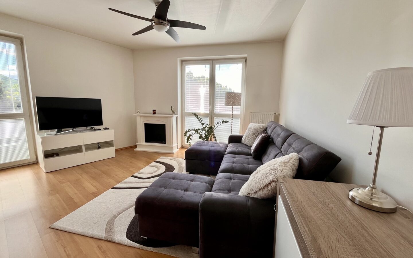 Apartment Of 2 Bed With Ski Resort And Historic City Access In Central Slovakia