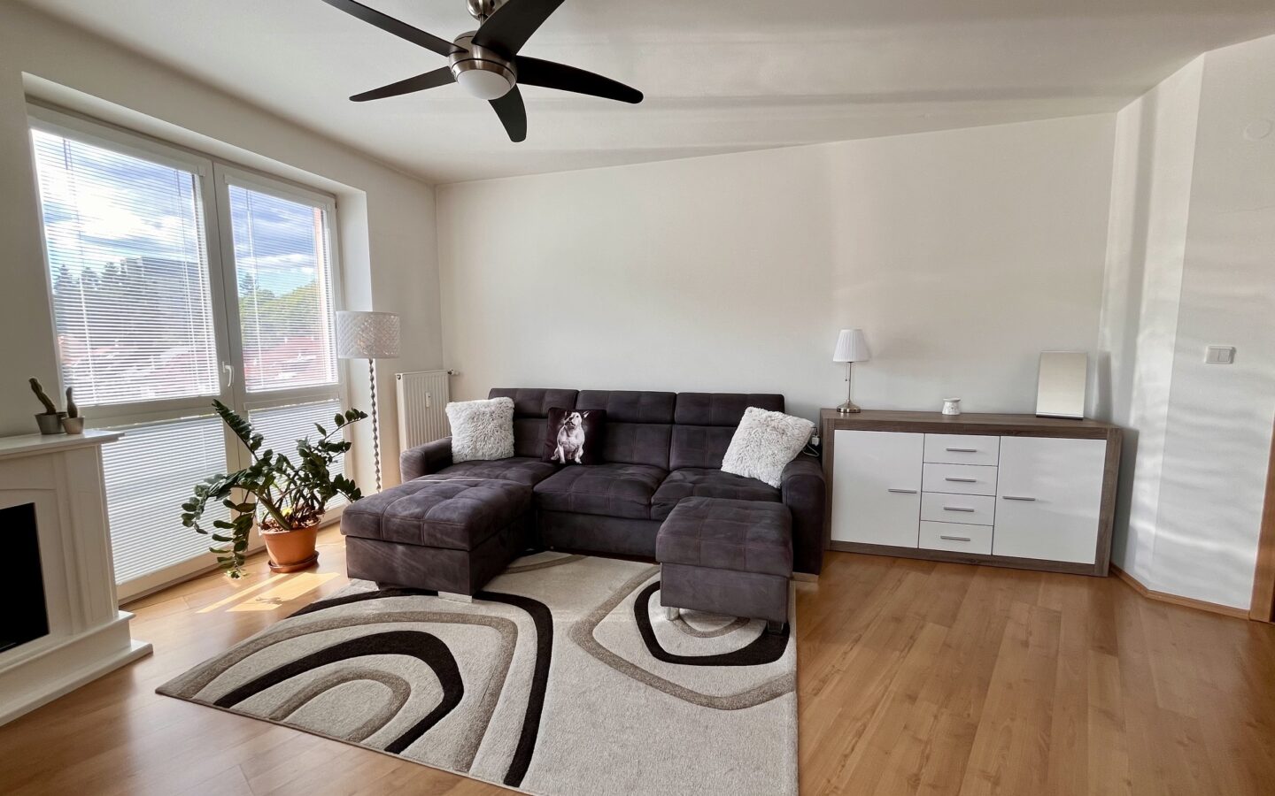 Apartment Of 2 Bed With Ski Resort And Historic City Access In Central Slovakia