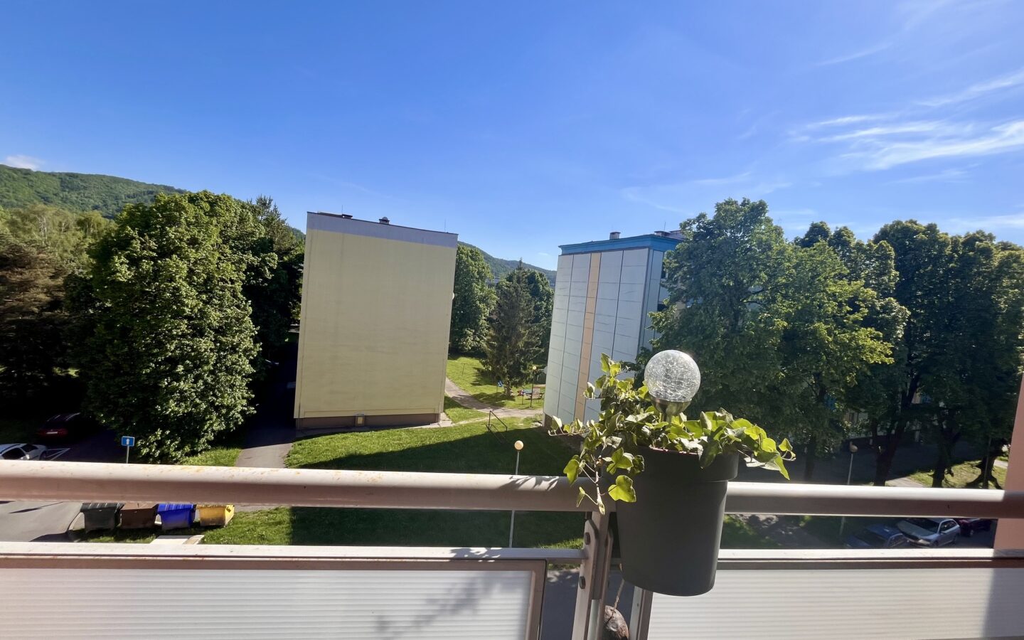 Apartment Of 2 Bed With Ski Resort And Historic City Access In Central Slovakia