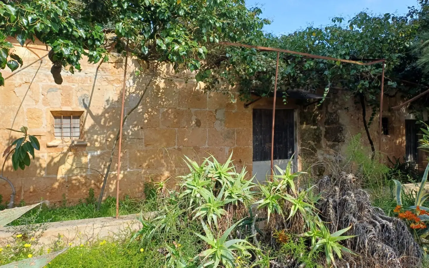Land In Santa Maria Del Cami, Spain (72 M²)