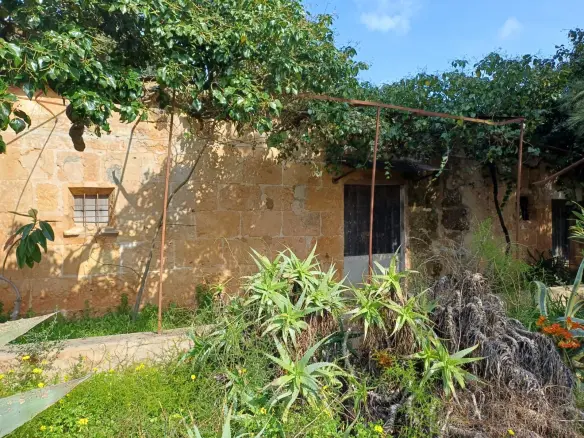 Land In Santa Maria Del Cami, Spain (72 M²)