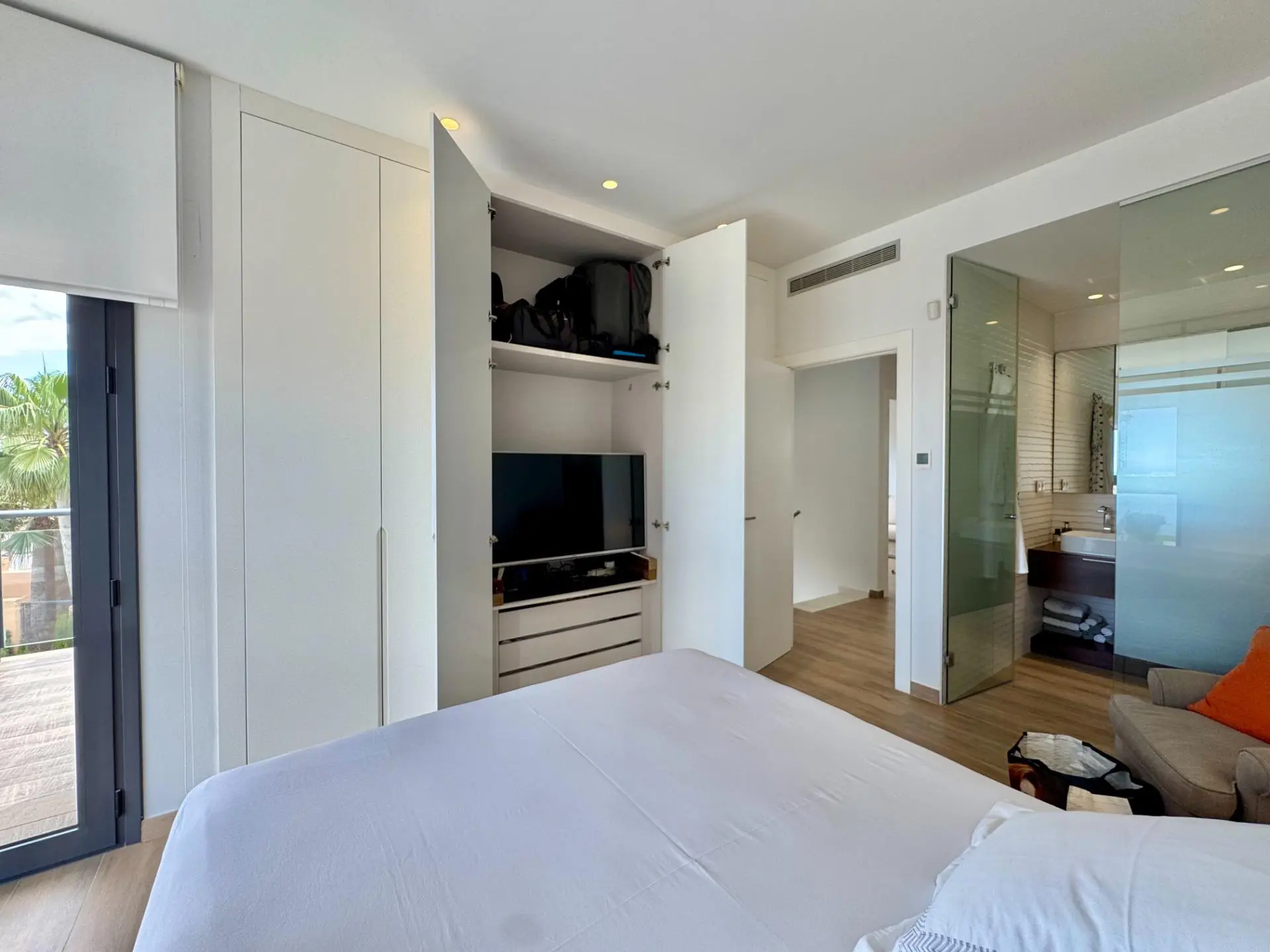 Villa Of 252 M² In San Miguel De Salinas