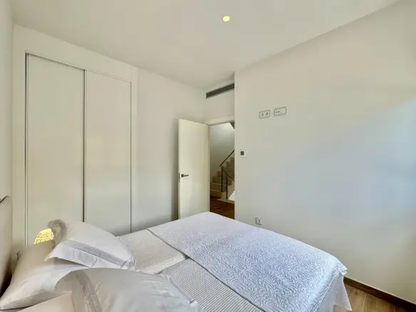 4-bedroom Villa In San Miguel De Salinas, Spain (252 M²)